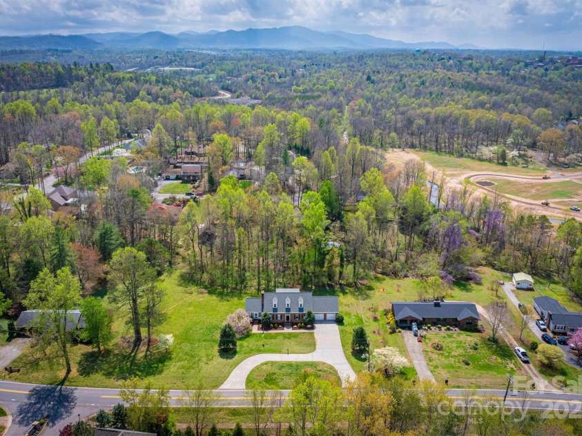810 Bethel Road, Morganton, NC 28655.  MLS# CAR4244280, YatesRealty ID 10340. 
