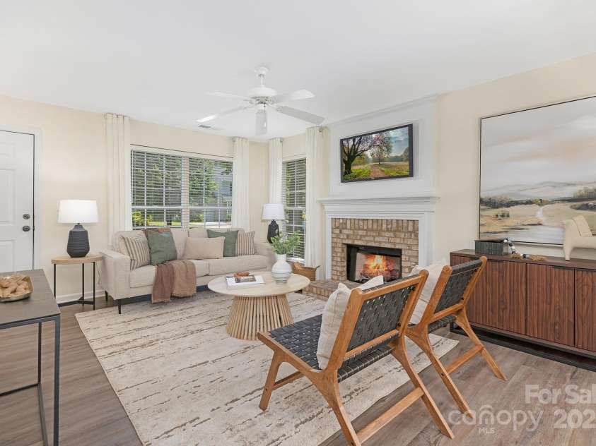 12624 Cedar Crossings Drive, Charlotte, NC 28273.  MLS# CAR4252686, YatesRealty ID 10341. Living room