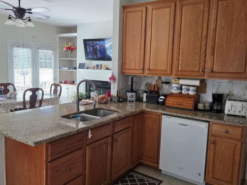 3615 Darlington Road, Matthews, NC 28105.  MLS# CAR4357542, YatesRealty ID 10342. Kitchen