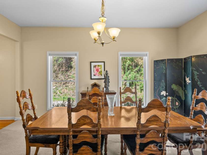 267 Eagles Trace, Canton, NC 28716.  MLS# CAR4358414, YatesRealty ID 10343. Dining Room