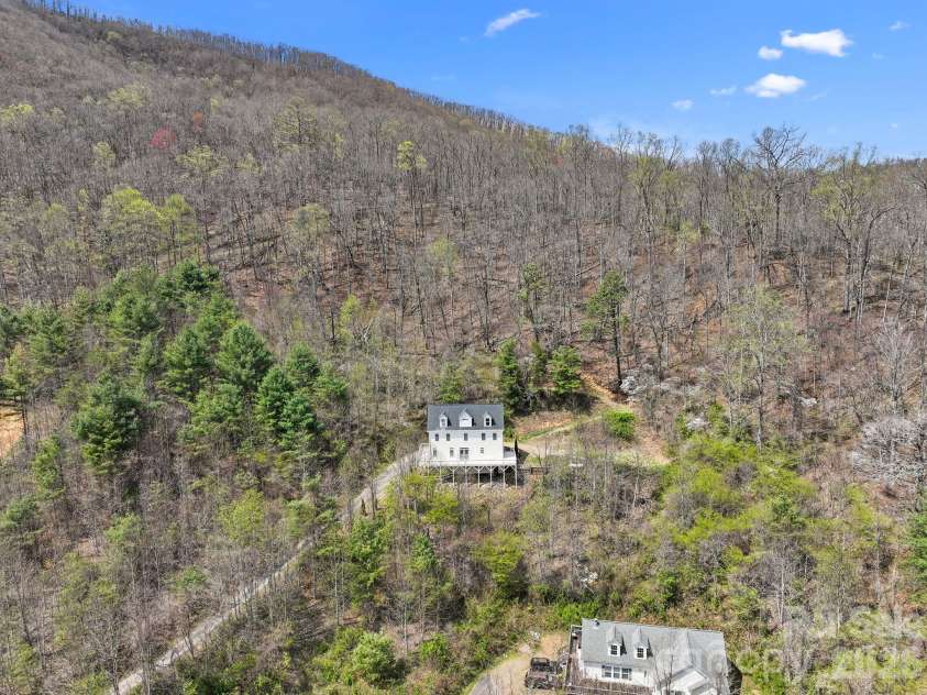 267 Eagles Trace, Canton, NC 28716.  MLS# CAR4358414, YatesRealty ID 10343. Eagles Trace