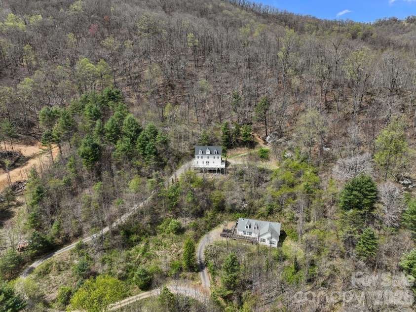267 Eagles Trace, Canton, NC 28716.  MLS# CAR4358414, YatesRealty ID 10343. Eagles Trace