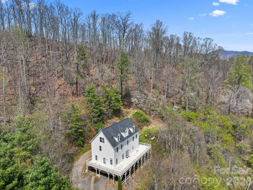 267 Eagles Trace, Canton, NC 28716.  MLS# CAR4358414, YatesRealty ID 10343. Eagles Trace