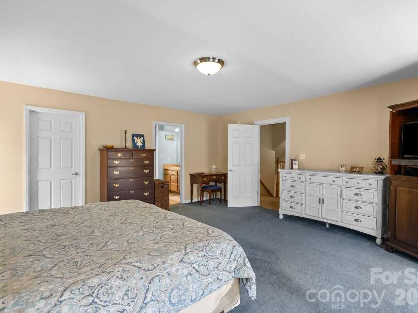267 Eagles Trace, Canton, NC 28716.  MLS# CAR4358414, YatesRealty ID 10343. Primary Bedroom