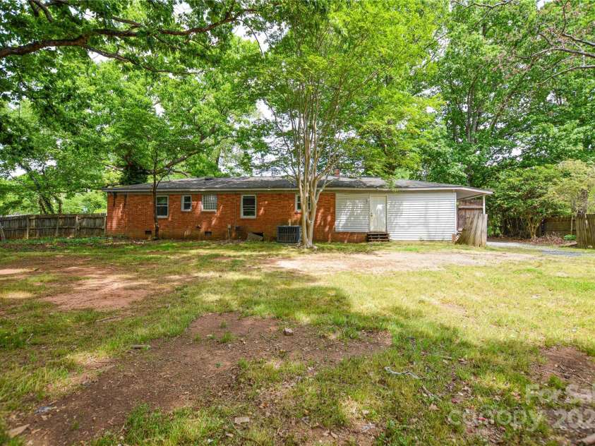 7224 Kuck Road, Mint Hill, NC 28227.  MLS# CAR4248671, YatesRealty ID 10344. 