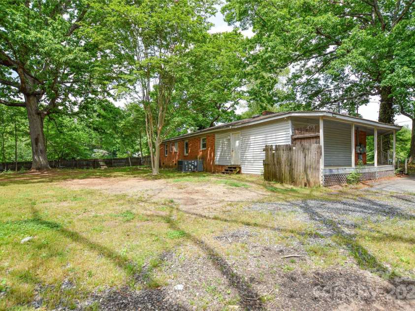 7224 Kuck Road, Mint Hill, NC 28227.  MLS# CAR4248671, YatesRealty ID 10344. 