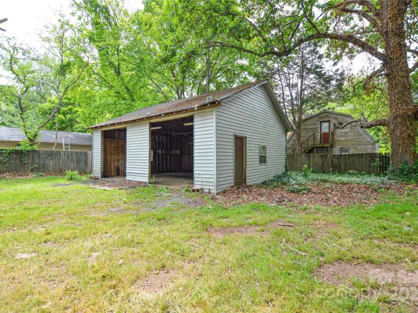7224 Kuck Road, Mint Hill, NC 28227.  MLS# CAR4248671, YatesRealty ID 10344. 