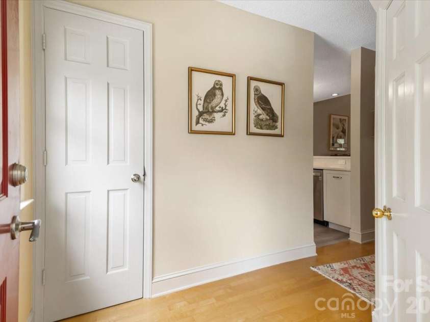 6 Willow Tree Run, Asheville, NC 28803.  MLS# CAR4365587, YatesRealty ID 10345. 