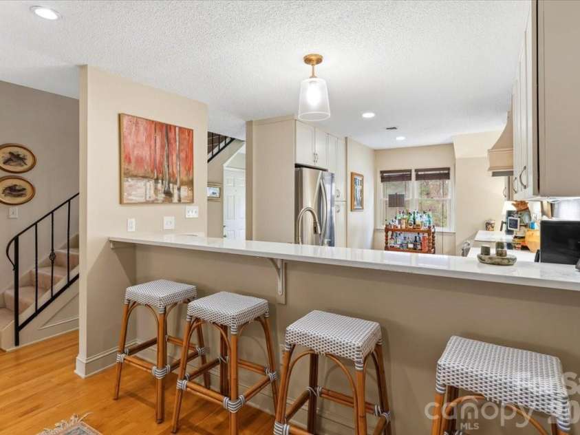 6 Willow Tree Run, Asheville, NC 28803.  MLS# CAR4365587, YatesRealty ID 10345. 