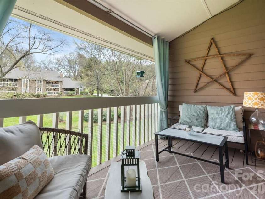 6 Willow Tree Run, Asheville, NC 28803.  MLS# CAR4365587, YatesRealty ID 10345. 