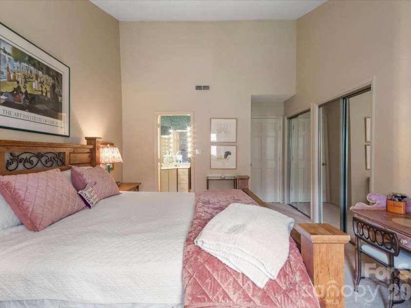 6 Willow Tree Run, Asheville, NC 28803.  MLS# CAR4365587, YatesRealty ID 10345. 