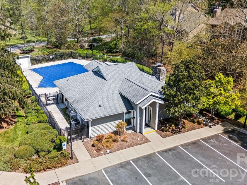6 Willow Tree Run, Asheville, NC 28803.  MLS# CAR4365587, YatesRealty ID 10345. 