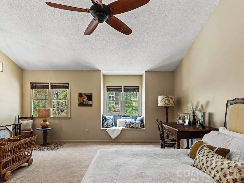 6 Willow Tree Run, Asheville, NC 28803.  MLS# CAR4365587, YatesRealty ID 10345. 