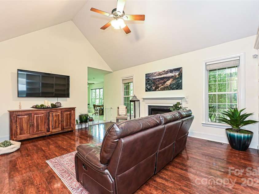 9600 Lockhorn Court, Mint Hill, NC 28227.  MLS# CAR4275817, YatesRealty ID 10345. Living Room has a vaulted ceiling.