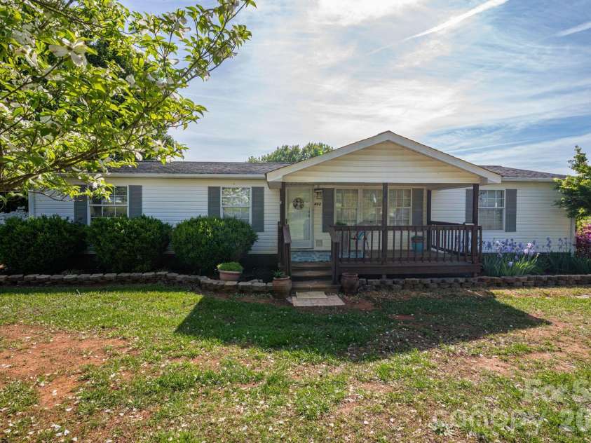 402 Wilson Drive, Lawndale, NC 28090.  MLS# CAR4368247, YatesRealty ID 10346. 