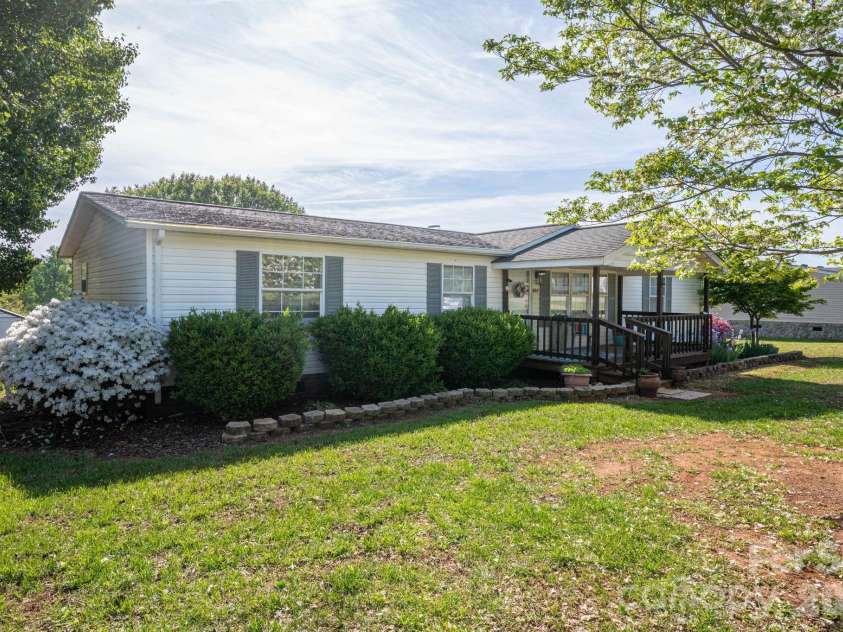 402 Wilson Drive, Lawndale, NC 28090.  MLS# CAR4368247, YatesRealty ID 10346. 