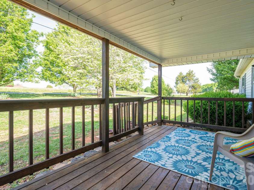 402 Wilson Drive, Lawndale, NC 28090.  MLS# CAR4368247, YatesRealty ID 10346. 