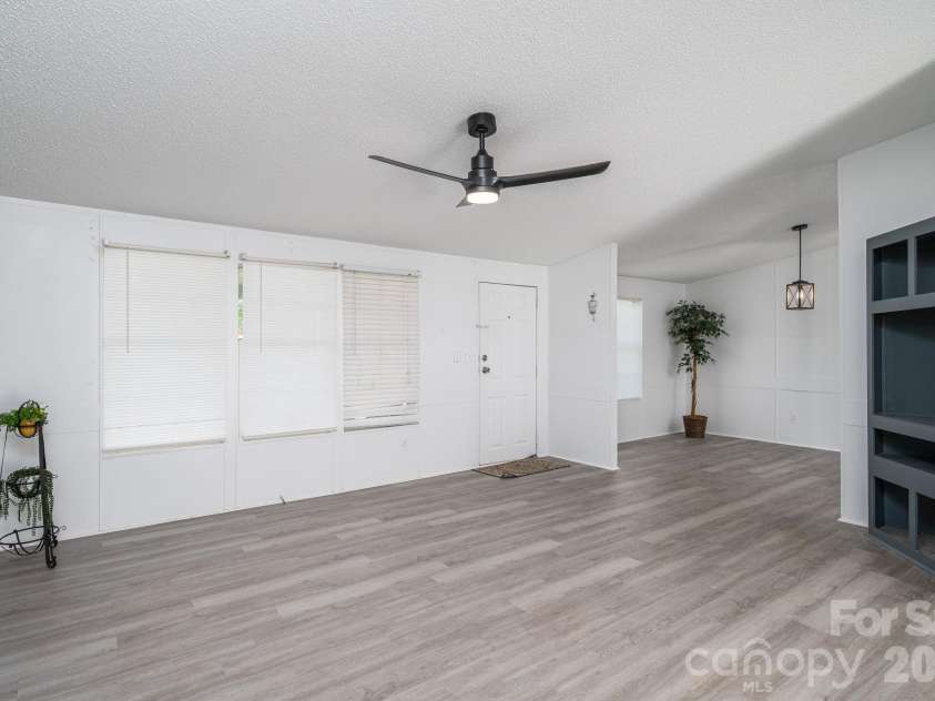 402 Wilson Drive, Lawndale, NC 28090.  MLS# CAR4368247, YatesRealty ID 10346. 