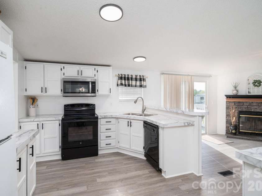 402 Wilson Drive, Lawndale, NC 28090.  MLS# CAR4368247, YatesRealty ID 10346. 