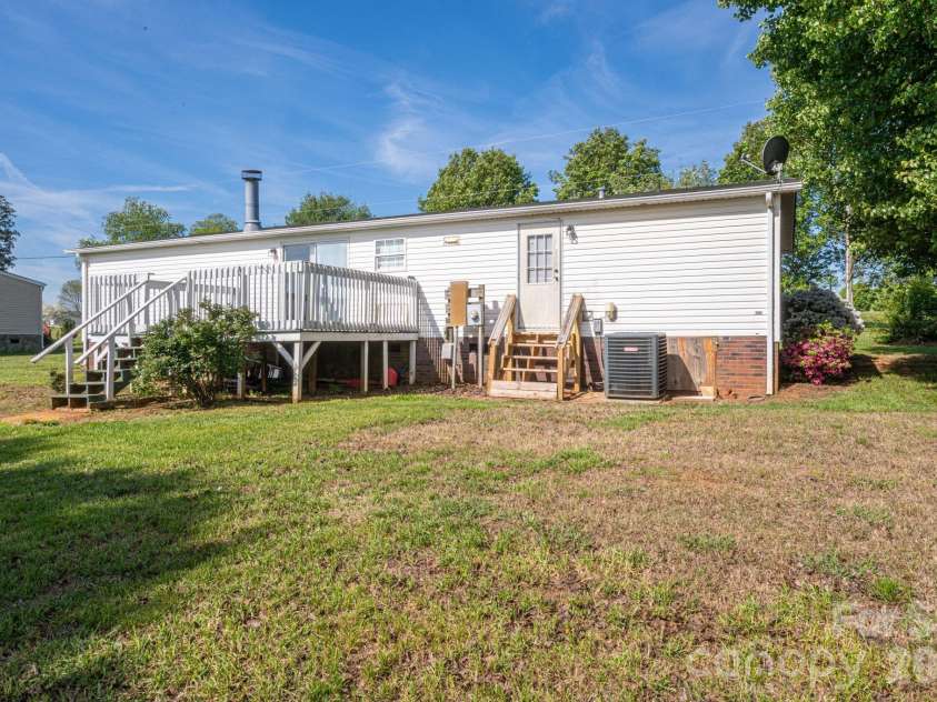 402 Wilson Drive, Lawndale, NC 28090.  MLS# CAR4368247, YatesRealty ID 10346. 