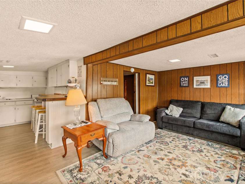 570 Lake Drive 9 Drive, Lexington, NC 27292.  MLS# CAR4368009, YatesRealty ID 10347. 