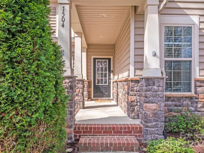 1504 Ridge Haven Road, Waxhaw, NC 28173.  MLS# CAR4241145, YatesRealty ID 10348. Front Entrance