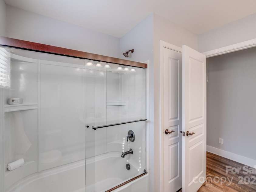 1504 Ridge Haven Road, Waxhaw, NC 28173.  MLS# CAR4241145, YatesRealty ID 10348. Secondary Bath