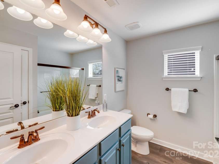 1504 Ridge Haven Road, Waxhaw, NC 28173.  MLS# CAR4241145, YatesRealty ID 10348. Secondary Bath