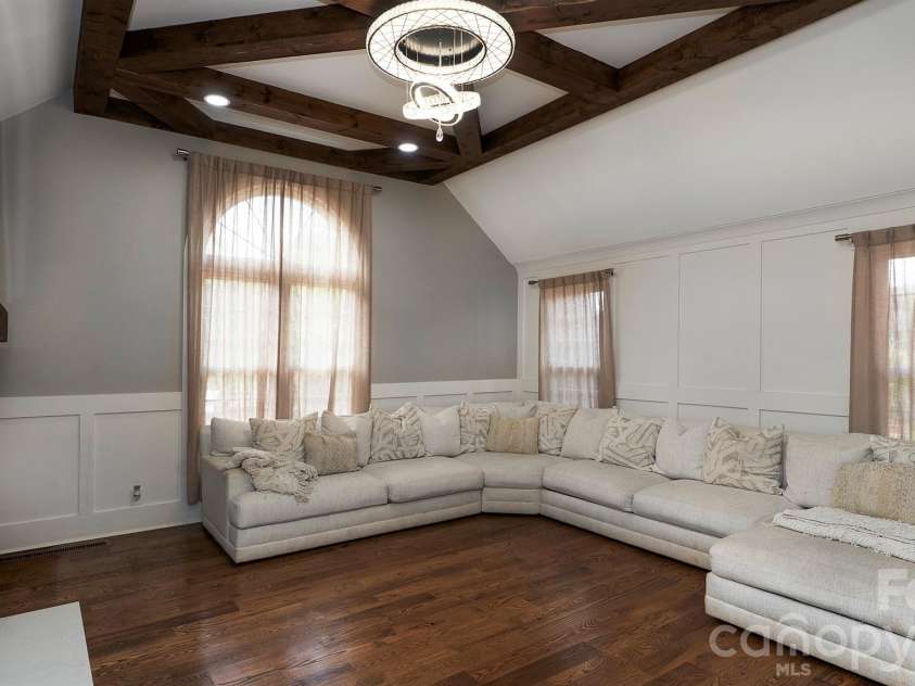 8219 Starnes Randall Road, Charlotte, NC 28215.  MLS# CAR4368480, YatesRealty ID 10349. 
