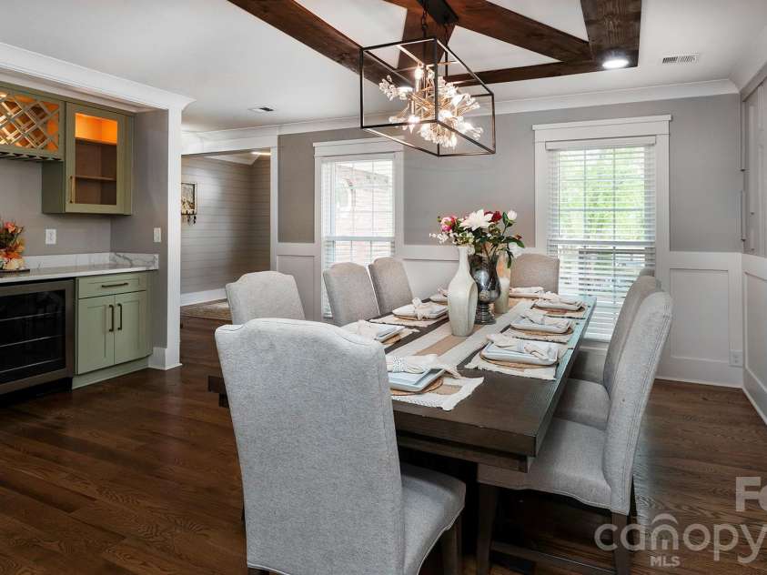8219 Starnes Randall Road, Charlotte, NC 28215.  MLS# CAR4368480, YatesRealty ID 10349. 