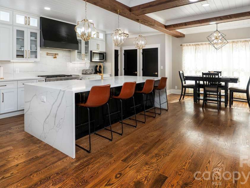 8219 Starnes Randall Road, Charlotte, NC 28215.  MLS# CAR4368480, YatesRealty ID 10349. 