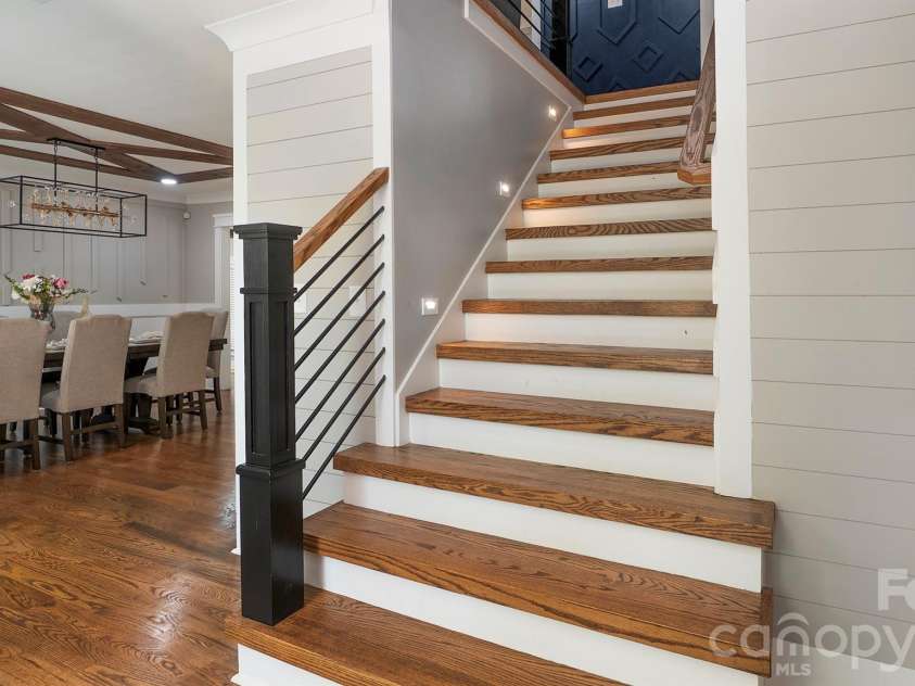 8219 Starnes Randall Road, Charlotte, NC 28215.  MLS# CAR4368480, YatesRealty ID 10349. 