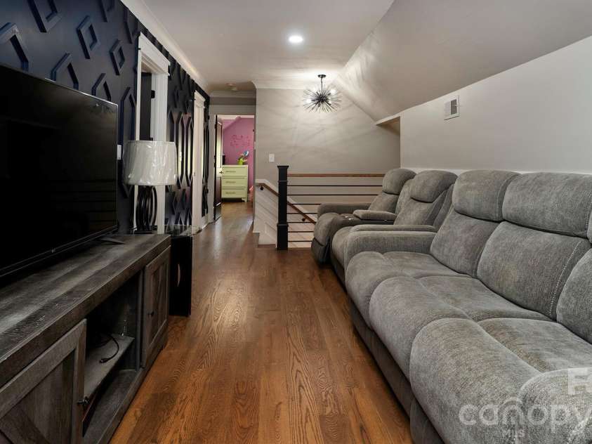8219 Starnes Randall Road, Charlotte, NC 28215.  MLS# CAR4368480, YatesRealty ID 10349. 