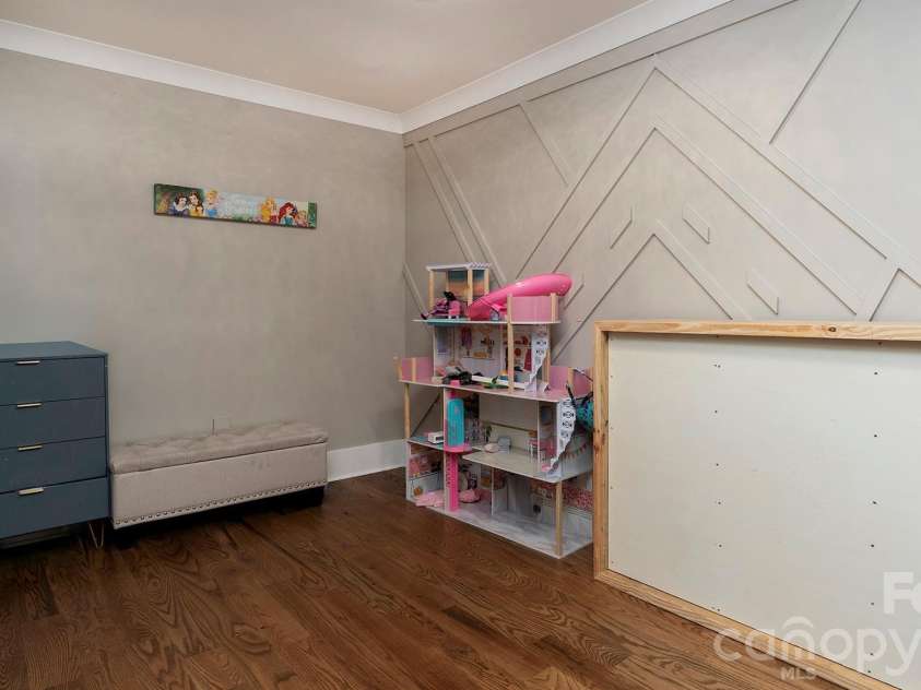 8219 Starnes Randall Road, Charlotte, NC 28215.  MLS# CAR4368480, YatesRealty ID 10349. 