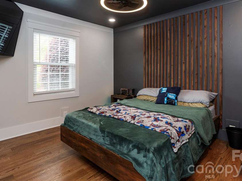 8219 Starnes Randall Road, Charlotte, NC 28215.  MLS# CAR4368480, YatesRealty ID 10349. 