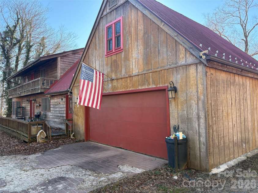 219 Rocking Horse Trail, Burnsville, NC 28714.  MLS# CAR4338030, YatesRealty ID 1035. 