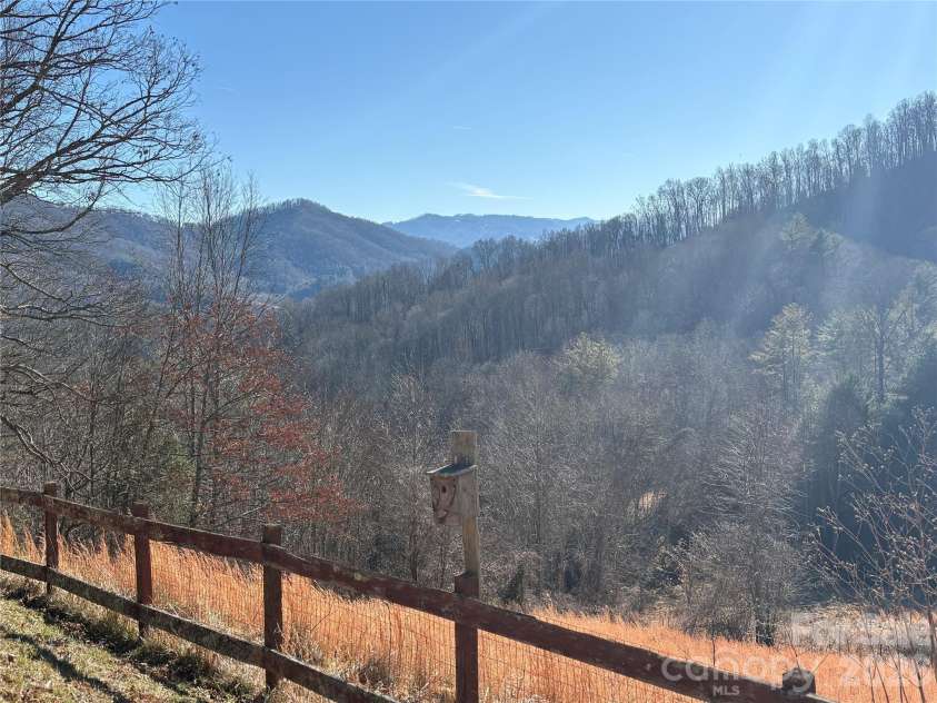 219 Rocking Horse Trail, Burnsville, NC 28714.  MLS# CAR4338030, YatesRealty ID 1035. 