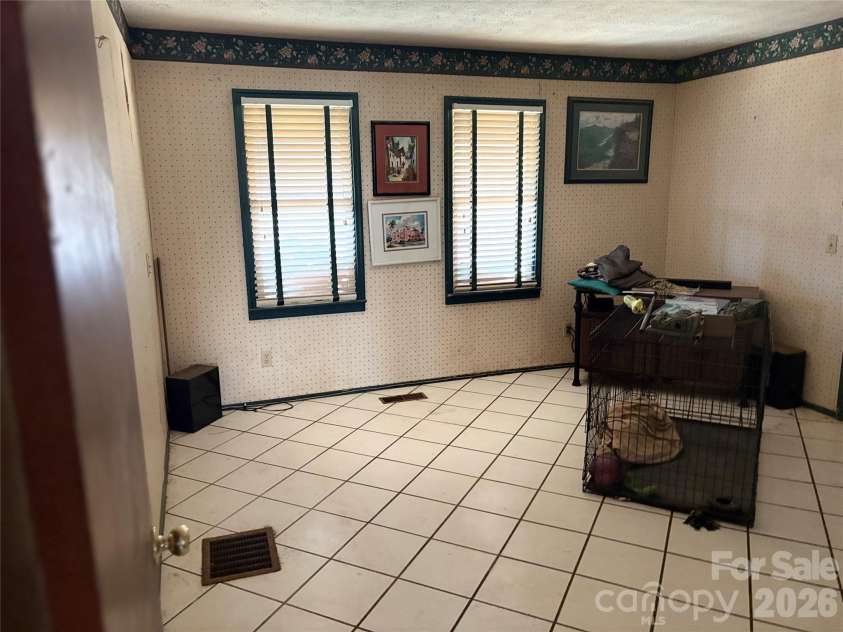 219 Rocking Horse Trail, Burnsville, NC 28714.  MLS# CAR4338030, YatesRealty ID 1035. 