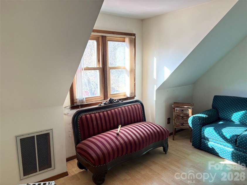 219 Rocking Horse Trail, Burnsville, NC 28714.  MLS# CAR4338030, YatesRealty ID 1035. 