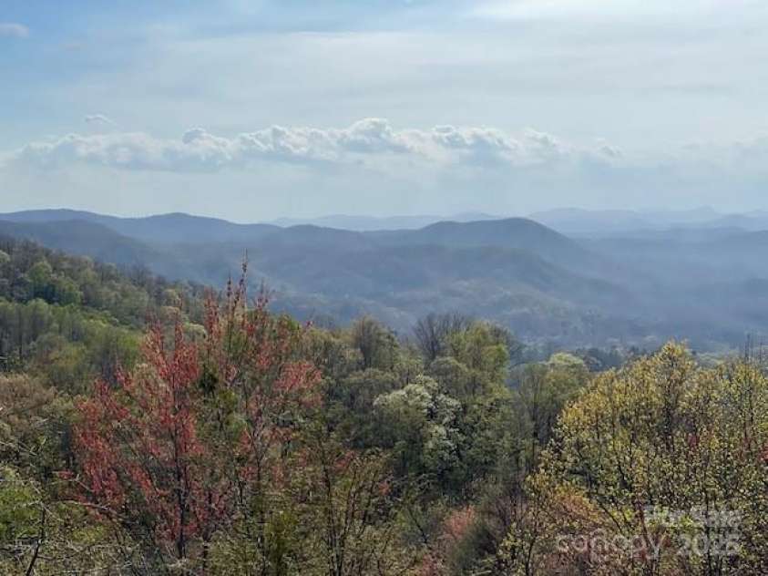 170 Oakanoah Court, Brevard, NC 28712.  MLS# CAR4247487, YatesRealty ID 10350. 