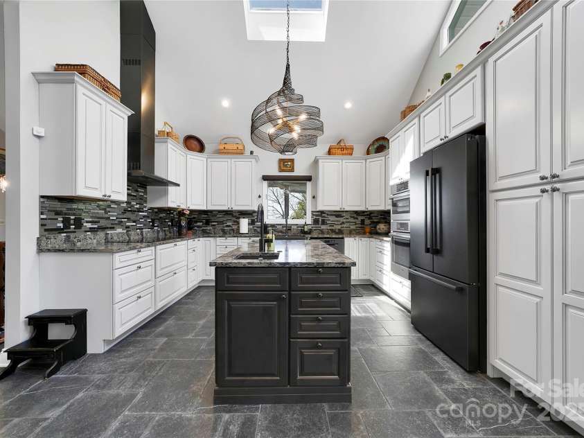 170 Oakanoah Court, Brevard, NC 28712.  MLS# CAR4247487, YatesRealty ID 10350. All of the Upgrades