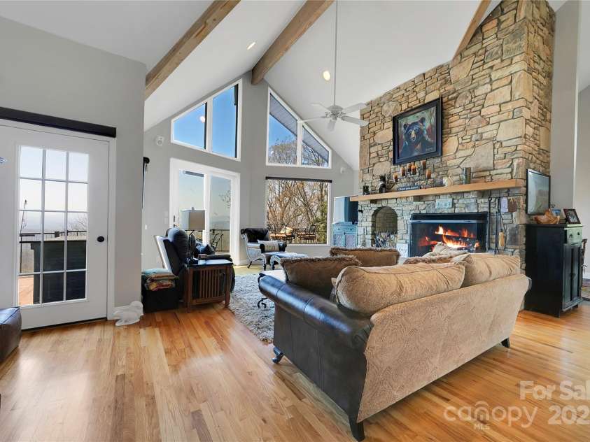 170 Oakanoah Court, Brevard, NC 28712.  MLS# CAR4247487, YatesRealty ID 10350. Hardwood Flooring