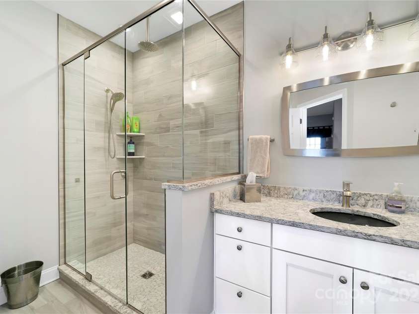 170 Oakanoah Court, Brevard, NC 28712.  MLS# CAR4247487, YatesRealty ID 10350. Lower Level Bath