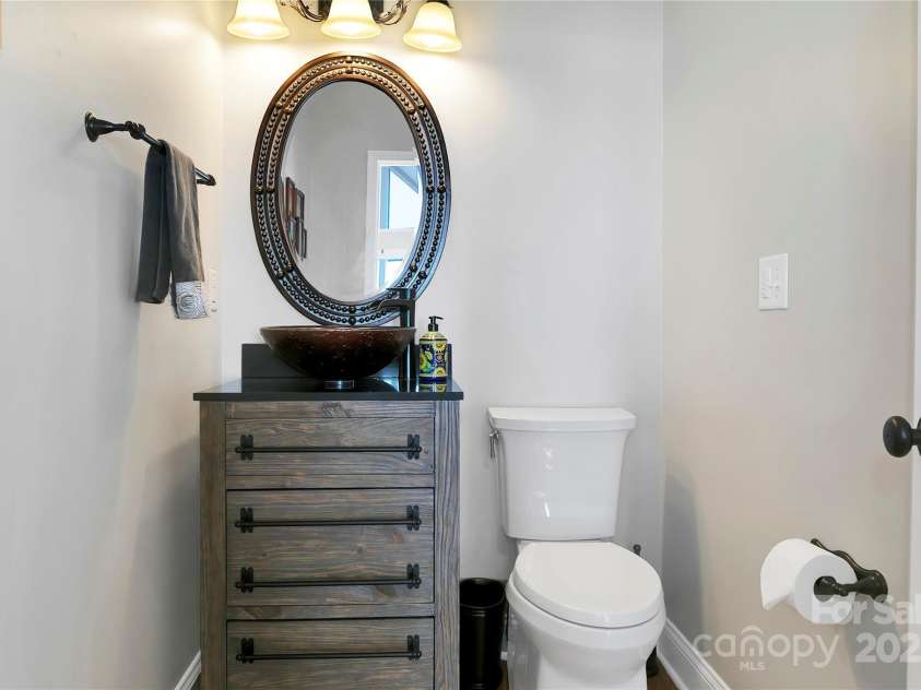 170 Oakanoah Court, Brevard, NC 28712.  MLS# CAR4247487, YatesRealty ID 10350. Main Level Powder Room