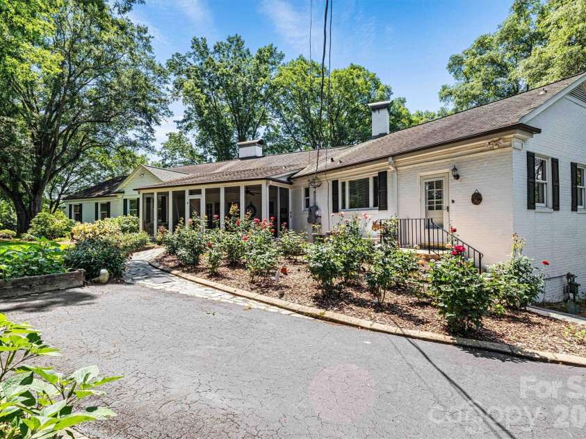 842 North Center Street, Hickory, NC 28601.  MLS# CAR4368578, YatesRealty ID 10351. Rose Garden/Back Entry View