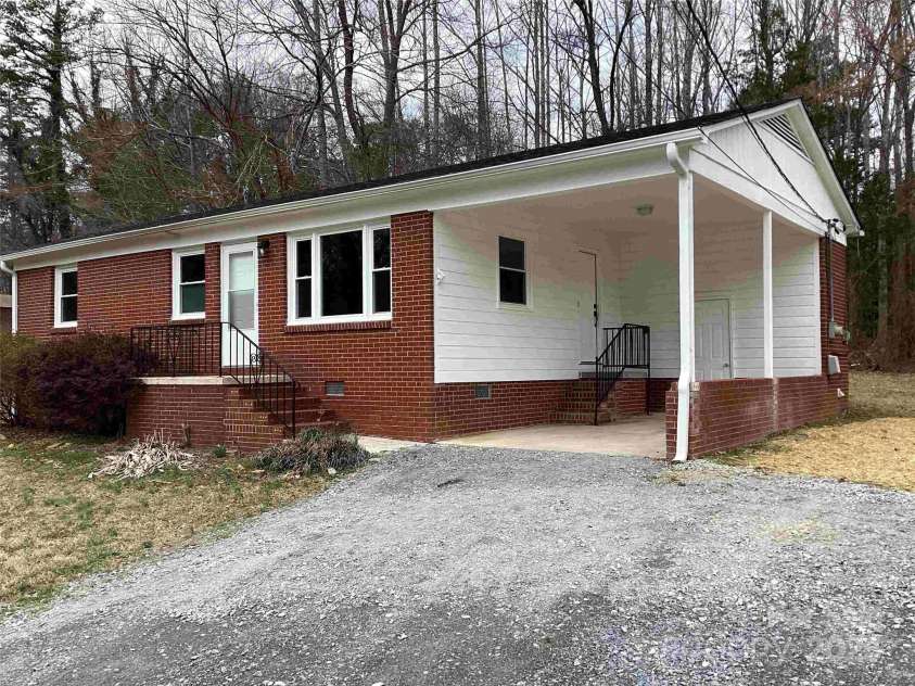 177 Valleydale Drive, Gastonia, NC 28056.  MLS# CAR4232752, YatesRealty ID 10352. 