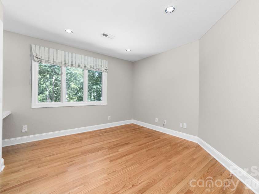 206 Vauxhall Drive, Shelby, NC 28150.  MLS# CAR4366232, YatesRealty ID 10352. Second en suite upper level