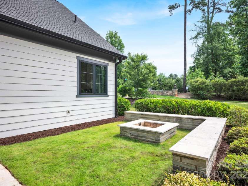 14105 Ryker Way, Davidson, NC 28036.  MLS# CAR4320111, YatesRealty ID 10353. 