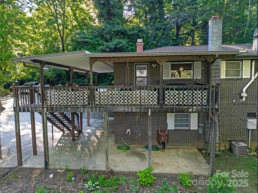 176 Lake Sega Road, Brevard, NC 28712.  MLS# CAR4288679, YatesRealty ID 10354. 