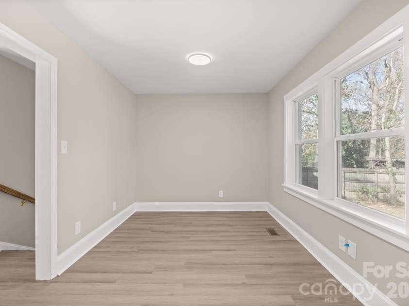4035 Sheffield Drive, Charlotte, NC 28205.  MLS# CAR4351243, YatesRealty ID 10355. 
